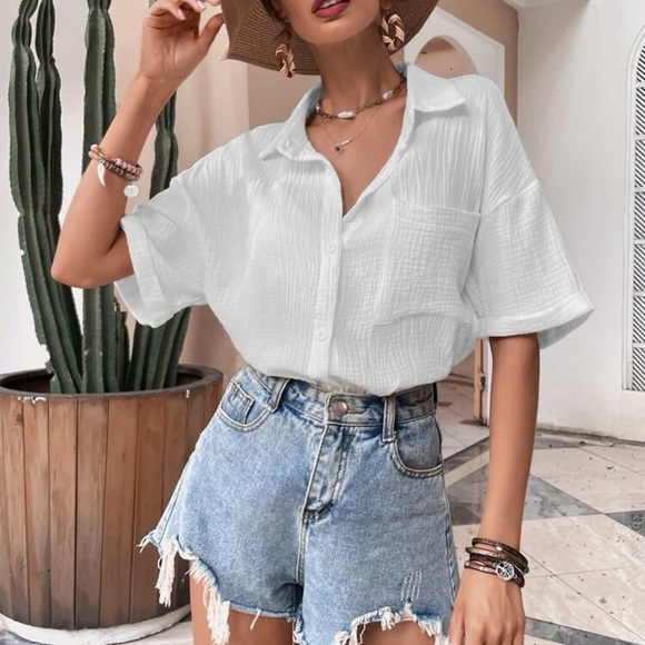 Oversized Short sleeve pocket button up collared shirt white textured boho - Picture 2 of 3